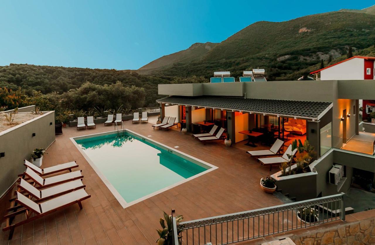 Olia Suites Parga Exterior photo